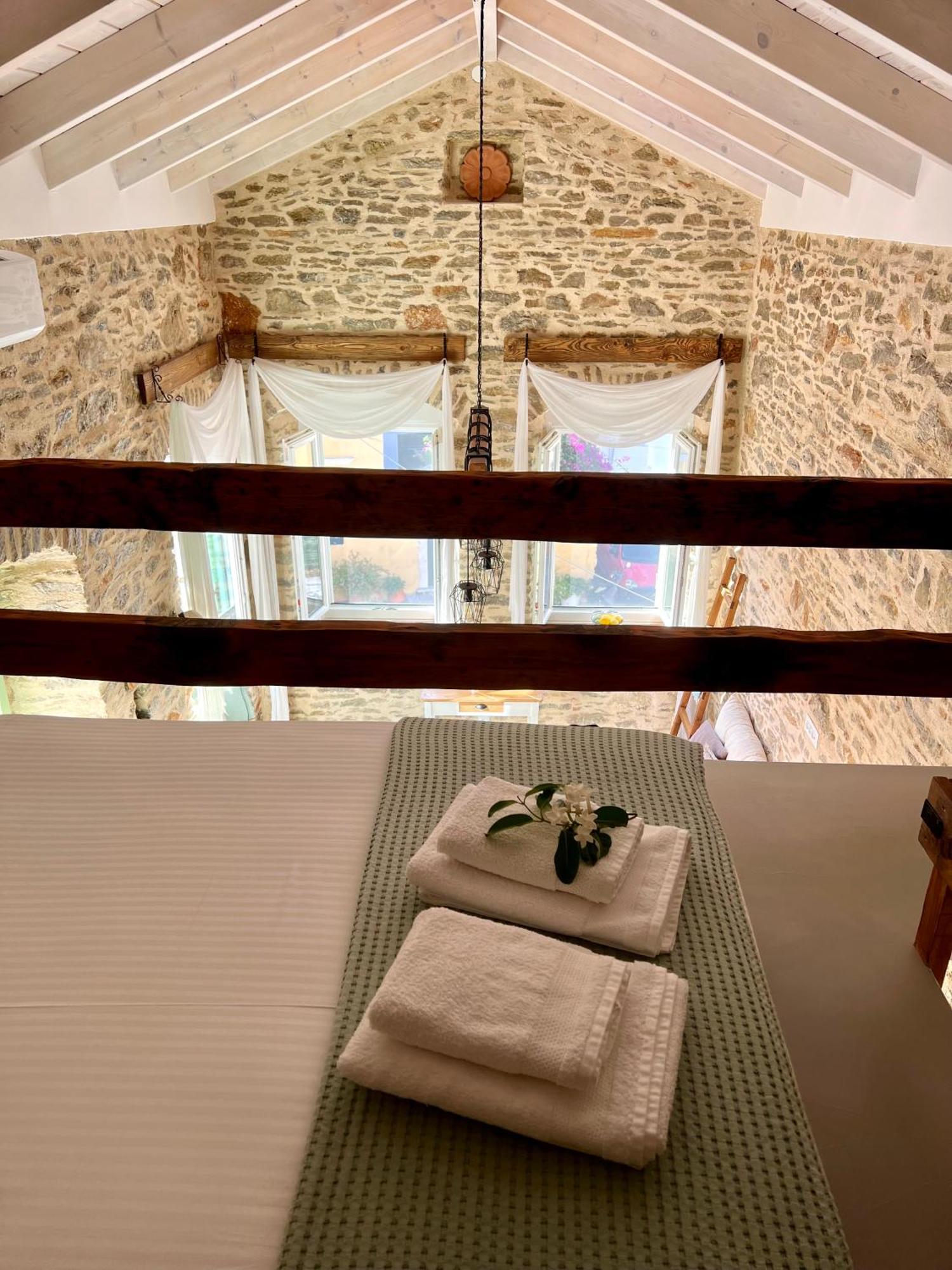 Katrani Studios Σύμη Εξωτερικό φωτογραφία